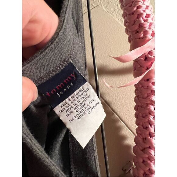 Tommy Jeans Grey Sleeveless Crop Top Woman’s Size XL - Picture 9 of 9
